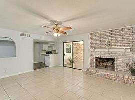 4 Beds 2 Baths 2,150 Sqft in Dallas, TX (Photo 9 of 12)
