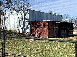 3 Beds 2 Baths 1,500 Sqft in Crowley, TX (Photo 12 of 12)