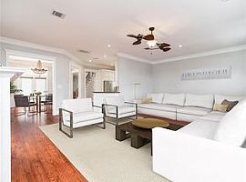 3 Beds 2.5 Baths 2,787 Sqft in Houston, TX (Photo 7 of 10)