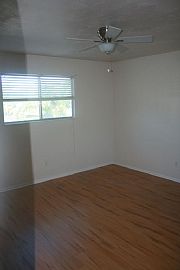 2 Beds 2 Baths 820 Sqft in Fort Myers, FL (Photo 5 of 6)