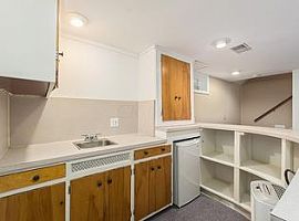 207 Eastmoor Blvd, Columbus, Oh 43209 The Rent Is $600 in Columbus, OH (Photo 5 of 9)