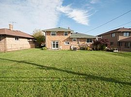 4754 Roadoan Rd, Brooklyn, Oh 44144 3 Beds 2 Baths 1,510 Sqft in Brooklyn, OH (Photo 2 of 6)