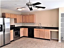 Charming 4bedroom  in Indianapolis, IN (Photo 6 of 10)