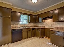 4 Beds 2 Baths 1,696 Sqft in Birmingham, AL (Photo 3 of 4)