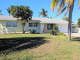 3 Beds 2 Baths 1,698 Sqft in Nokomis, FL