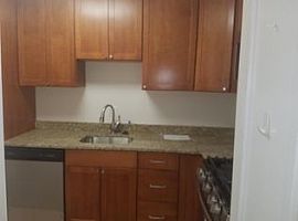 2 Beds 1 Bath 984 Sqft in Fairfax, VA (Photo 8 of 9)