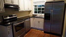 1bed 1bath Available For Rent in Miami, FL (Photo 3 of 4)