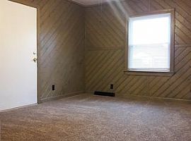 3 Beds 1 Bath in Portsmouth, VA (Photo 7 of 8)