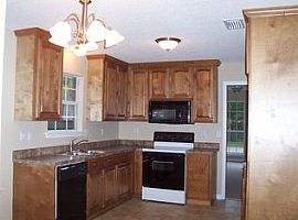 6854 Colonial Ter, Mobile, Al 36618 in Mobile, AL (Photo 7 of 10)