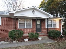 3906 Neptune Dr Nw, Huntsville, Al 35810 in Huntsville, AL