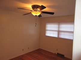 3906 Neptune Dr Nw, Huntsville, Al 35810 in Huntsville, AL (Photo 2 of 11)