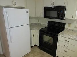 3906 Neptune Dr Nw, Huntsville, Al 35810 in Huntsville, AL (Photo 8 of 11)