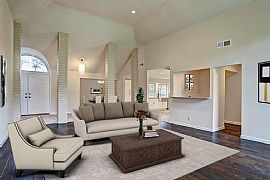 4 Beds 3 Baths 2,981 Sqft in Houston, TX (Photo 2 of 11)