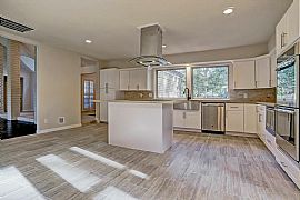 4 Beds 3 Baths 2,981 Sqft in Houston, TX (Photo 5 of 11)