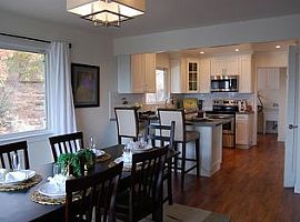 Charming 3 Bedroom Home in Oakland, CA (Photo 2 of 9)