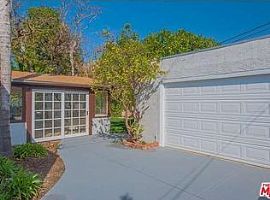 Amazing Three Bedroom Classic Spanish with Distinctive. in Los Angeles, CA (Photo 8 of 11)