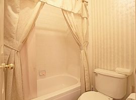 4 Bedroom Apartment  in League City, TX (Photo 11 of 12)