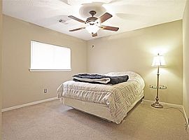 4 Bedroom Apartment  in League City, TX (Photo 9 of 12)