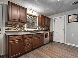 37605 French Creek Rd, Avon, Oh 44011 3 Beds 1 Bath 1,140 Sqft in Avon, OH (Photo 3 of 6)