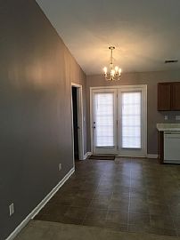 4beds 2 Baths Available For Rent in Greenville, SC (Photo 2 of 5)