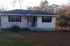 526 10th Ave S, Phenix City, Al 36869 in Phenix City, AL