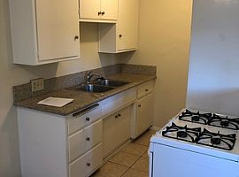 1 Bedroom Home in San Diego, CA (Photo 2 of 12)