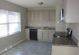 A Very Comfortable and Nice House For Living  in Charlotte, NC (Photo 4 of 6)