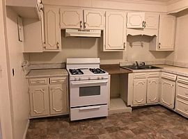 4 Beds 1.5 Baths in Jackson, MS (Photo 3 of 6)