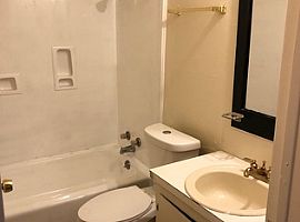 4 Beds 1.5 Baths in Jackson, MS (Photo 5 of 6)