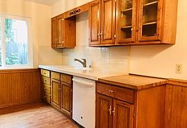 4 Beds 2 Baths in Sunnyvale, CA (Photo 4 of 12)