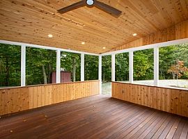 133 Indian Hill Rd # Main, West Tisbury, Ma 02575 4 Beds 4 Bath in West Tisbury, MA (Photo 3 of 11)