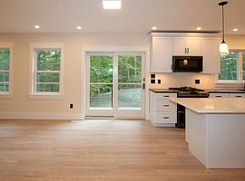 133 Indian Hill Rd # Main, West Tisbury, Ma 02575 4 Beds 4 Bath in West Tisbury, MA (Photo 6 of 11)