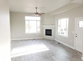 Crittenton Ln Wellington, Co 80549 Contact/me 4063445061  in Wellington, CO (Photo 4 of 12)