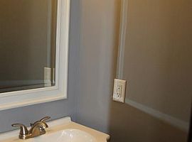 20 Clark Ln, Waterford, Ct 06385 Contact/me 4063445061  in Waterford, CT (Photo 8 of 12)