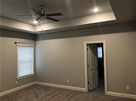 20 Merritt Cir, Bella Vista, Ar 72714 Contact/me 4063445061  in Bella Vista, AR (Photo 10 of 12)