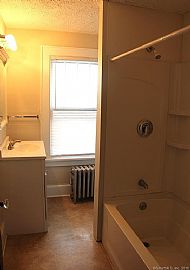 20 Clark Ln, Waterford, Ct 06385 in Waterford, CT (Photo 9 of 10)