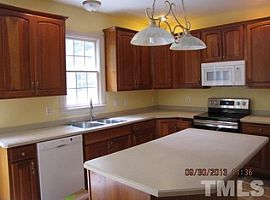3500 Layton Ridge Dr, Apex, Nc 27539 3 Beds 2.5 Baths 2,000 Sqf in Apex, NC (Photo 2 of 9)