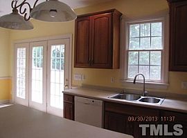 3500 Layton Ridge Dr, Apex, Nc 27539 3 Beds 2.5 Baths 2,000 Sqf in Apex, NC (Photo 3 of 9)