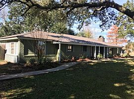 219 Brumley Ln, Duson, La 70529 4 Beds 2 Baths 2,800 Sqft in Duson, LA (Photo 2 of 11)