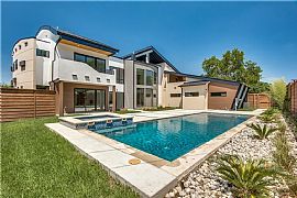 5 Beds 6 Baths 5,760 Sqft in Dallas, TX (Photo 11 of 12)