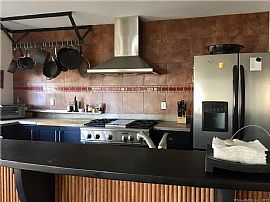 9 Gale Rd, Bloomfield, Ct 06002 2 Beds 2.5 Baths 1,978 Sqft in Bloomfield, CT (Photo 2 of 5)