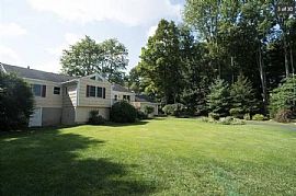 20 Tashua Rd, Trumbull, Ct 06611 in Trumbull, CT (Photo 11 of 12)