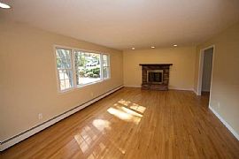 20 Tashua Rd, Trumbull, Ct 06611 in Trumbull, CT (Photo 2 of 12)