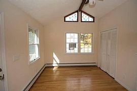 20 Tashua Rd, Trumbull, Ct 06611 in Trumbull, CT (Photo 3 of 12)