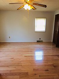 16 Hilton Ave, East Haven, Ct 06512 in East Haven, CT (Photo 6 of 9)