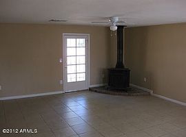 201 E Cullumber Ave, Gilbert, Az 85234 in Gilbert, AZ (Photo 2 of 6)