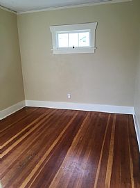 3715 N Gantenbein Ave, Portland, Or 97227 3 Beds 1 Bath 1,300 S in Portland, OR (Photo 4 of 6)