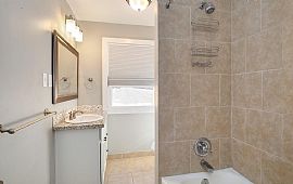 5030 N Houghton St, Portland, Or 97203 3 Beds 1 Bath 1,032 Sqft in Portland, OR (Photo 4 of 6)