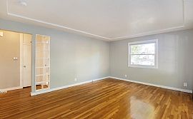 5030 N Houghton St, Portland, Or 97203 3 Beds 1 Bath 1,032 Sqft in Portland, OR (Photo 6 of 6)