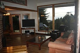 Nw Tualatin Ave Portland, Or 97229 4 Beds 2.5 Baths 2,450 Sqft in Portland, OR (Photo 2 of 3)